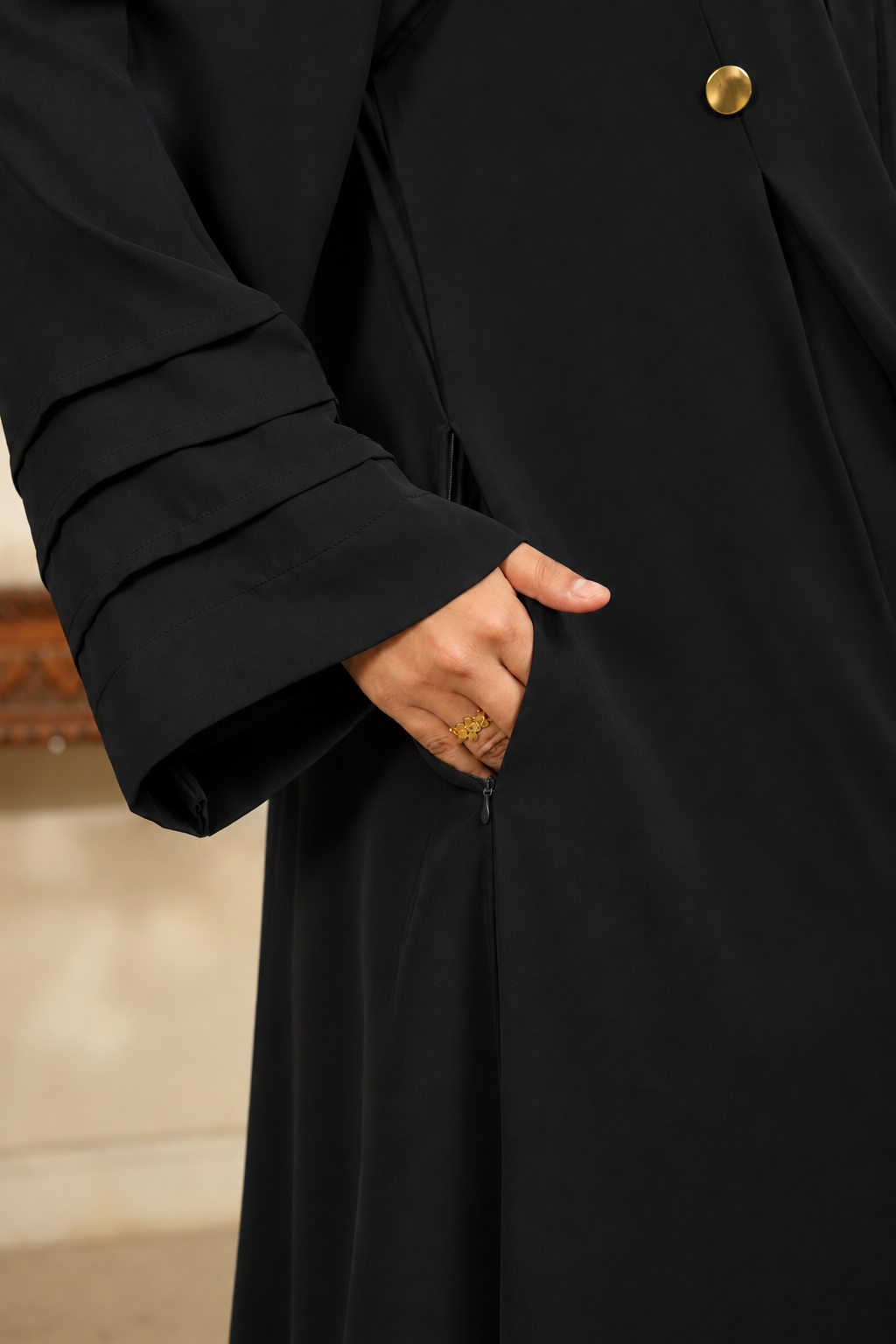 Black Tie Abaya